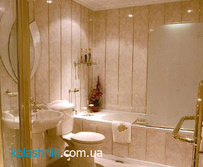 Второй пример отделки стен ванной комнаты пластиковыми панелями